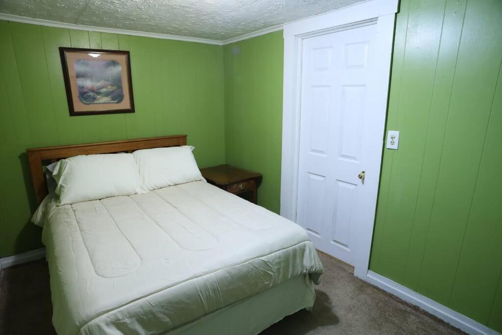 3-Bedroom Apt. Ideal Location Near New River Gorge ファイエットビル エクステリア 写真